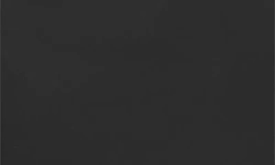 Lyssé Essential V-neck Shell In Black