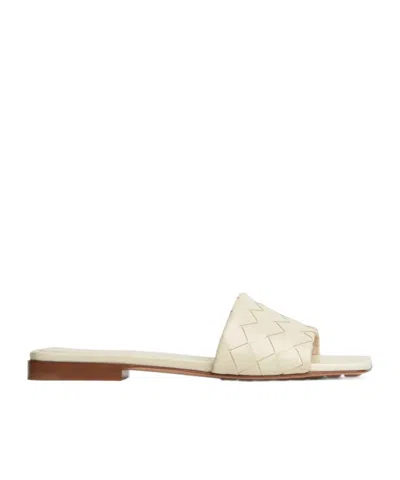 Bottega Veneta Women Ivory Leather Parco Slippers In White