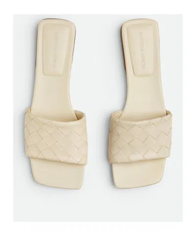 Bottega Veneta Women Ivory Leather Parco Slippers In White