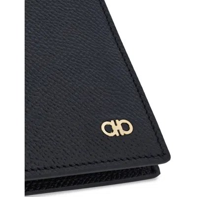 Ferragamo Gancini Grained Leather Bi-fold Wallet In Black
