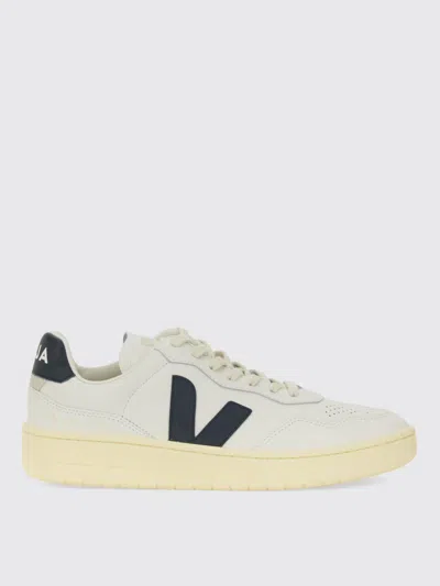 Veja V-90 Sneaker