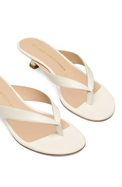Stuart Weitzman 35mm Rio Sleek Patent Leather Thong Sandals In White