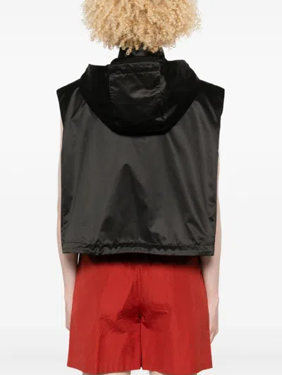 Fendi Hooded Zipped Vest In Black