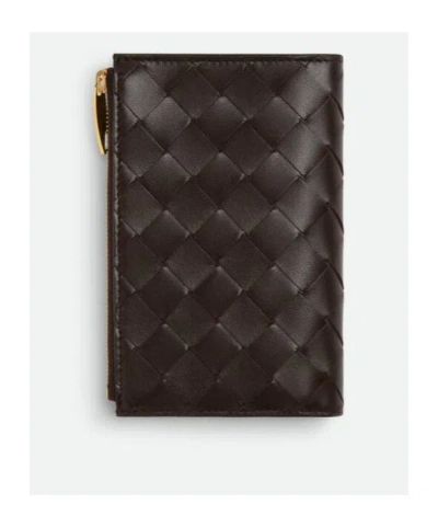 Bottega Veneta Leather Intrecciato Bifold Card Holder In Brown