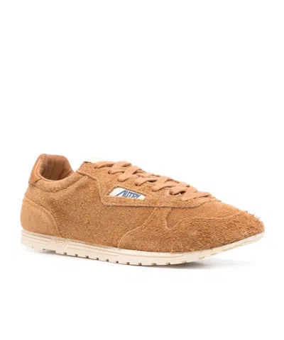 Autry Windspin Sneakers In Beige Suede In Brown
