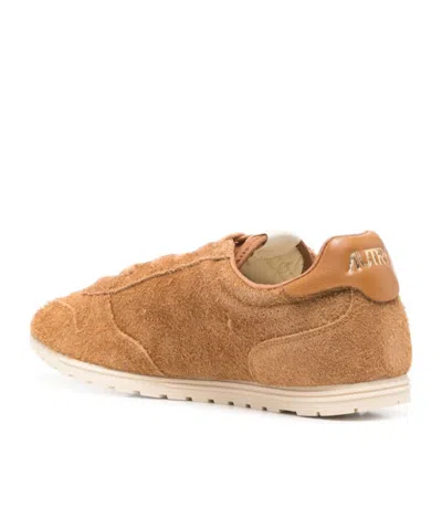 Autry Windspin Sneakers In Beige Suede In Brown