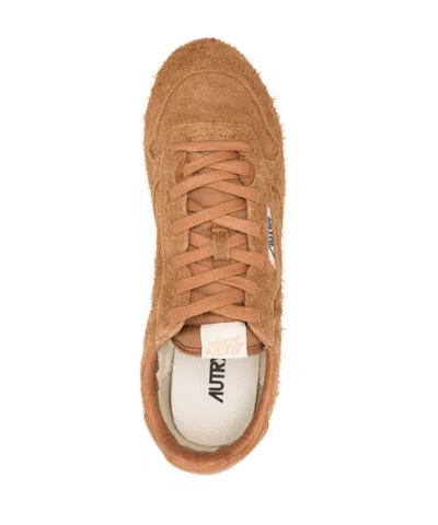 Autry Windspin Sneakers In Beige Suede In Brown