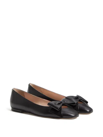 Valentino Garavani Bow Detail Leather Flats With Round Toe In Black