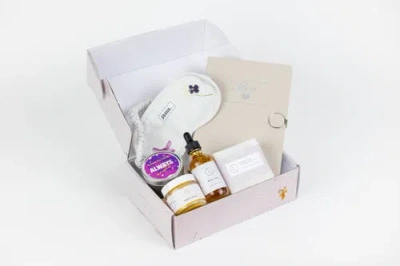 Lizush Pampering Mother's Day Gift Box- Handmade Natural Skincare & Spa Kit In Purple