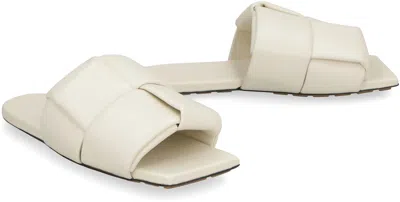 ★BOTTEGA VENETA PATCH FLAT MULE パッチ フラットミュール Bottega Veneta - Patch Flat Mule | HBX - Globally Curated