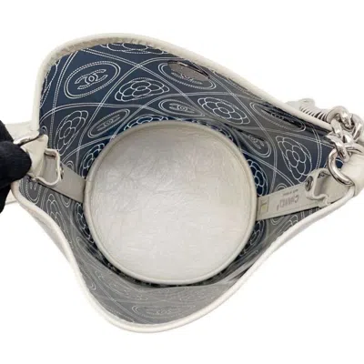 Pre-owned Chanel Camellia Black White Vinyl Leather Pouch Shoulder Bag ()