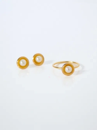 Able Emma Pearl Dish Studs In Gold