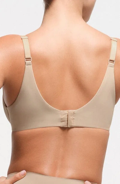 Skims Smoothing Intimates Full Coverage Underwire Bra