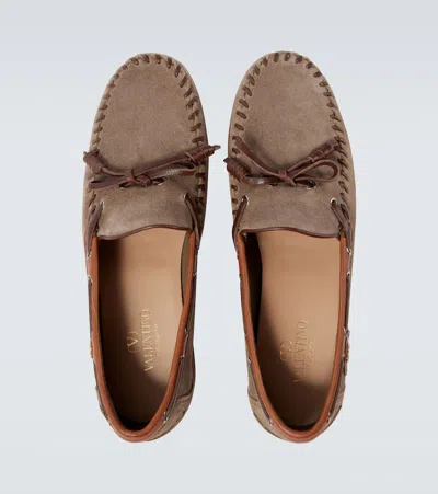 Valentino Garavani Palm Avenue Crust Leather Boat Shoes In Brown