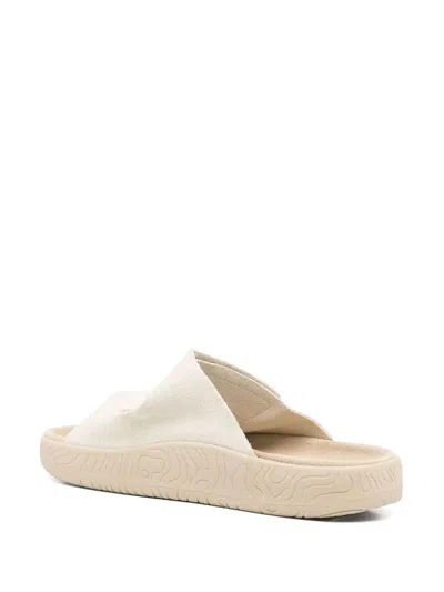 Veja Etna Slides - Unisex - Rubber/calf Suede