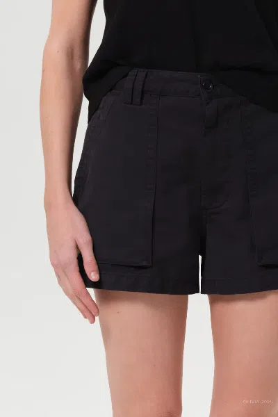 Agolde Kiva Mid Rise Cargo Short In Washed Black