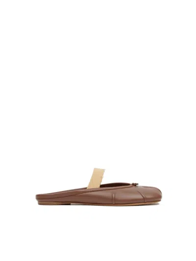 Maison Margiela Tabi Frayed Split-toe Leather Ballet Flats In Brown