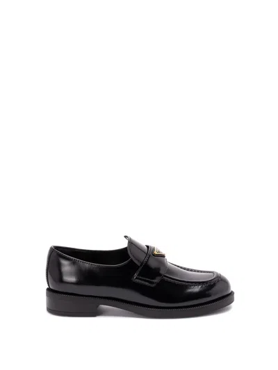 Prada Brand-plaque Patent Leather Loafers In Black