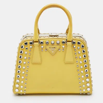 Pre-owned Prada Yellow/cream Saffiano Patent Leather Small Studded Pyramid Frame Bag