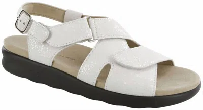 Sas Women's Huggy Cross Strap Sandal In Vanilla