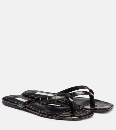 Totême Toteme Leather Thong Sandals In Black