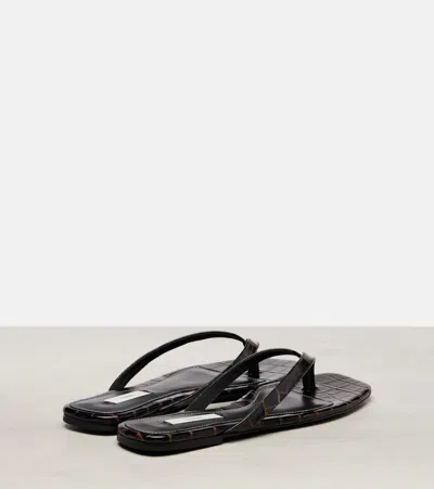 Totême Toteme Leather Thong Sandals In Black