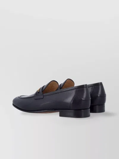 Valentino Garavani Vlogo Signautre Leather Loafers In Black