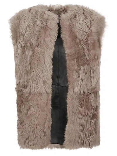 Enes Faux Fur Sleeveless Vest For Women In Brown