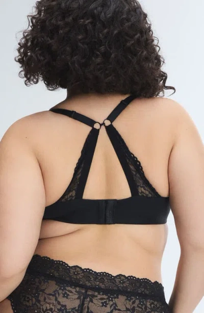 Savage X Fenty Soft 'n Savage Lightly Lined Convertible Lace Demi Bra
