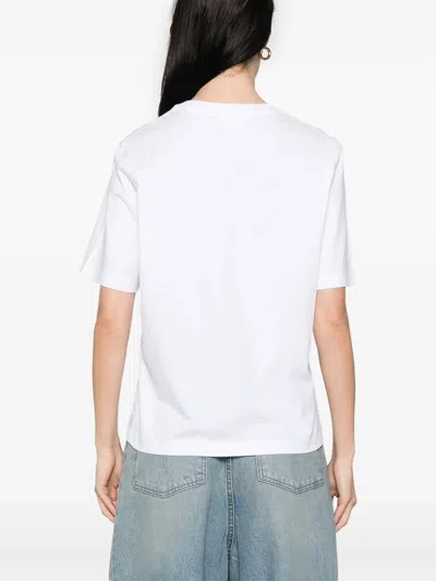 Maison Kitsuné ♪ I'm The One Who's Got The Power ♪ In White