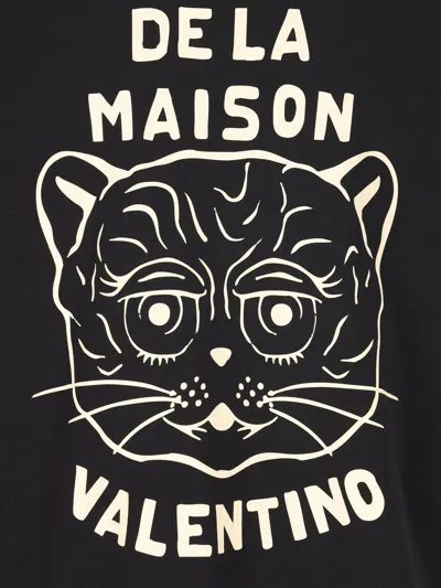 Valentino Garavani T-shirt With Le Chat De La Maison Print In Black