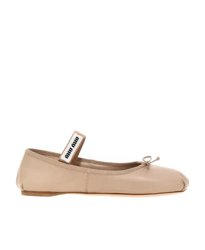 Miu Miu Logo-printed Bow Detailed Ballerina Shoes In Brown