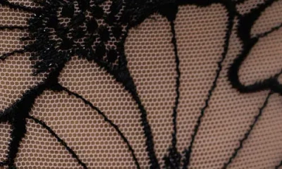 Chantelle Pulp Embroidered Strappy Thong