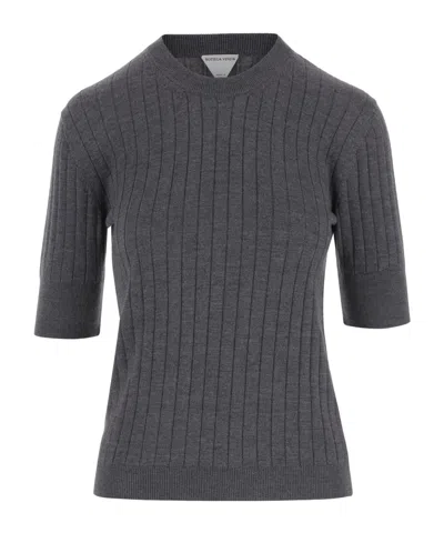 Bottega Veneta Women Ribbed Knit Cropped Top In Gray