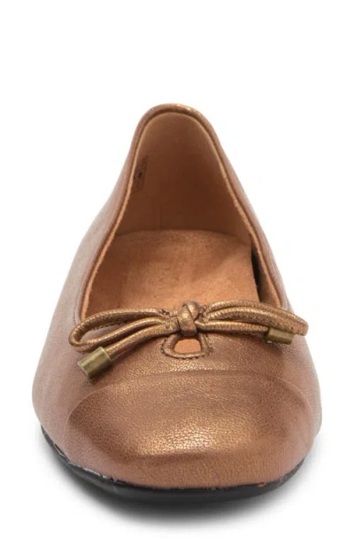 Vionic Klara Cap Toe Flat