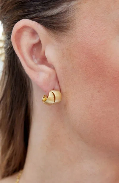Savvy Cie Jewels Brushed Crossover Stud Earrings
