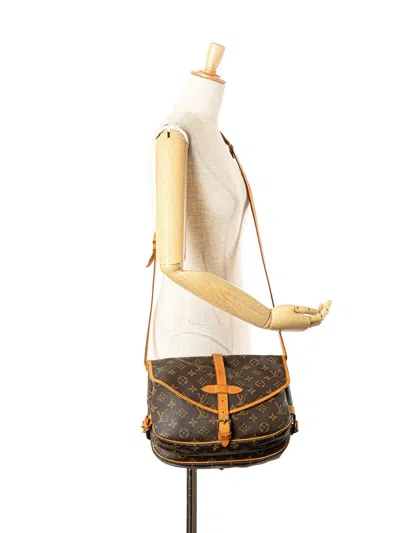 Pre-owned Louis Vuitton 1993 Monogram Saumur 30 Crossbody Bag In Brown