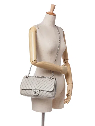 Pre-owned Chanel 2017-2018 Medium Chevron Calfskin Stud Wars Flap Crossbody Bag In Silver