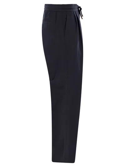 Brunello Cucinelli Men Leisure Fit Trousers In Linen And Cotton Gabardine With Drawstring And Double