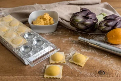 Marcato Atlas Tablet Pasta Maker, Made In Italy, Makes 10 Raviolis