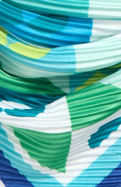 Echo Mosaic Geo Pleated Diamond Scarf