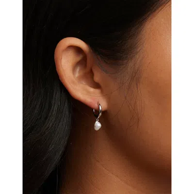 Astrid & Miyu Womens Pearl Charm Rhodium-plated Recycled Sterling-silver And Freshwater-pearl Huggie Hoop Earrings