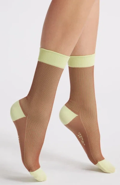 Item M6 Two Tone Rib Compression Crew Socks