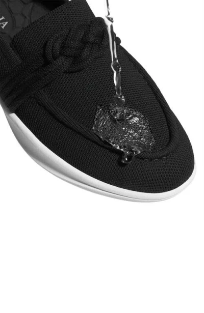 Vivaia Water-repellent Round-toe Sneaker Loafers