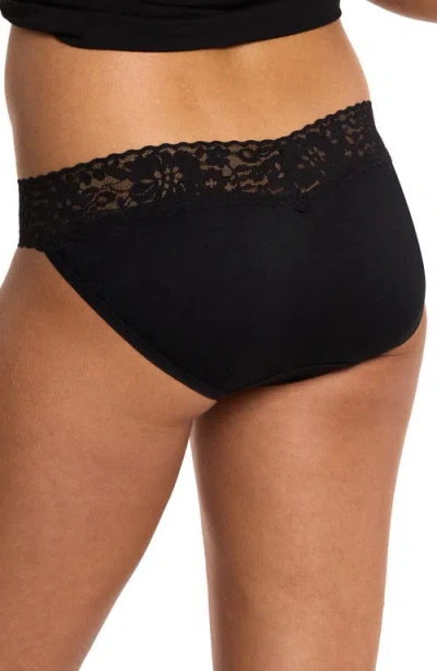 Hanky Panky Pack Of Three Original-rise Stretch-lace Thongs In Black