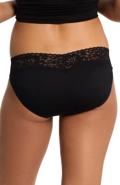 Hanky Panky Pack Of Three Original-rise Stretch-lace Thongs In Black