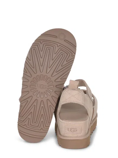 Ugg "goldenstar Hi" Sandals