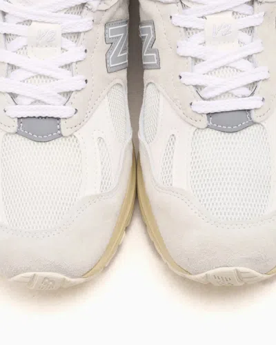 New Balance Sporty Pigskin And Mesh Sneakers With Cushioned Sole In Neutral