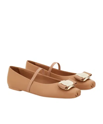Ferragamo Woman Ballet Flats Camel Size 6 Lambskin