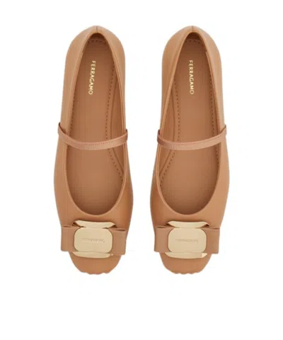 Ferragamo Woman Ballet Flats Camel Size 6 Lambskin